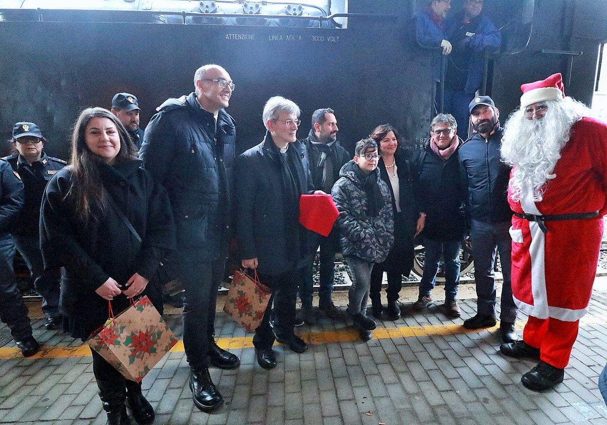 Treno-solidarietà-Natale-Polfer-Caritas-Foligno-15-dicembre-2019-4