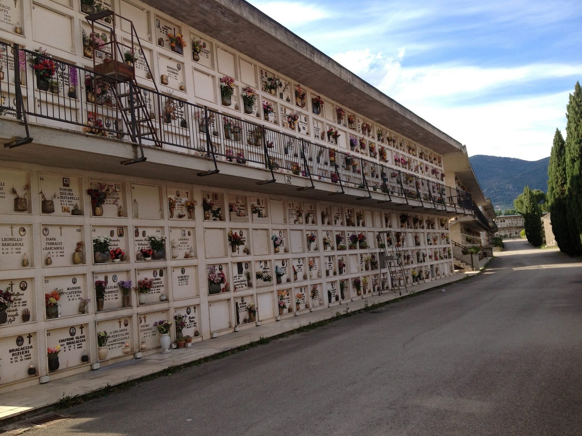 Il cimitero di Terni