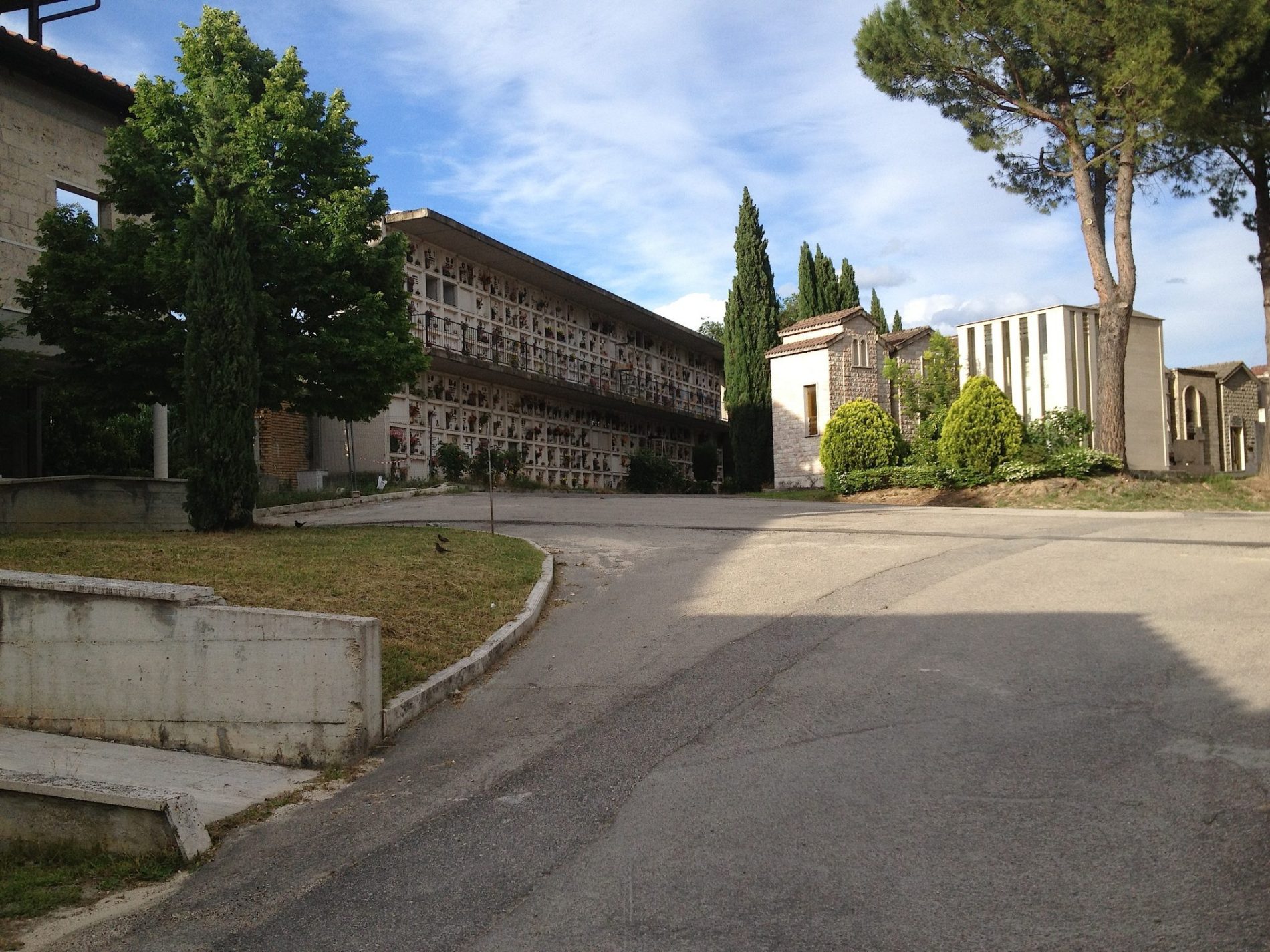 Terni: «Cimitero, simbolo di ignavia»