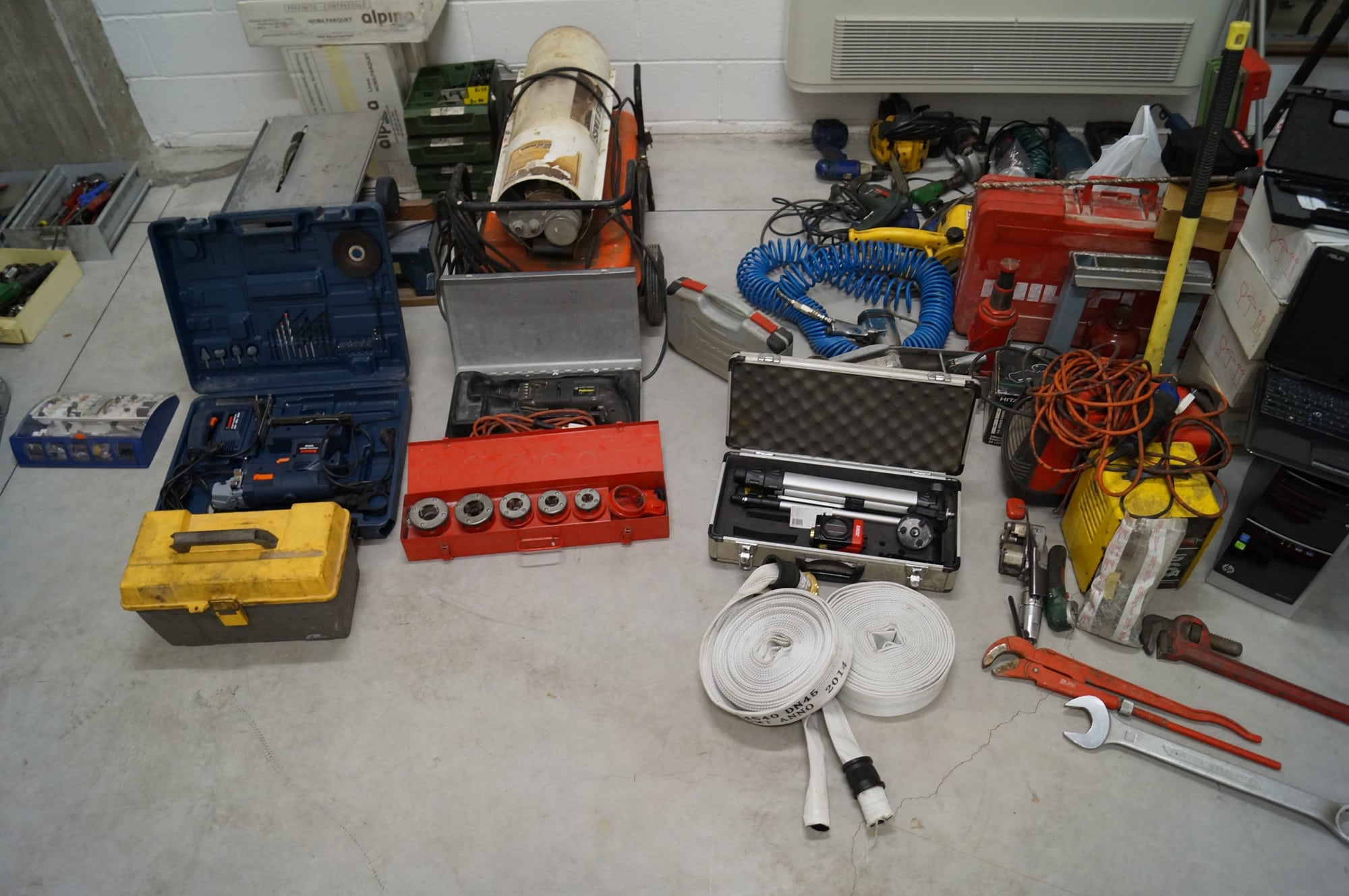 Parte della refurtiva ritrovata