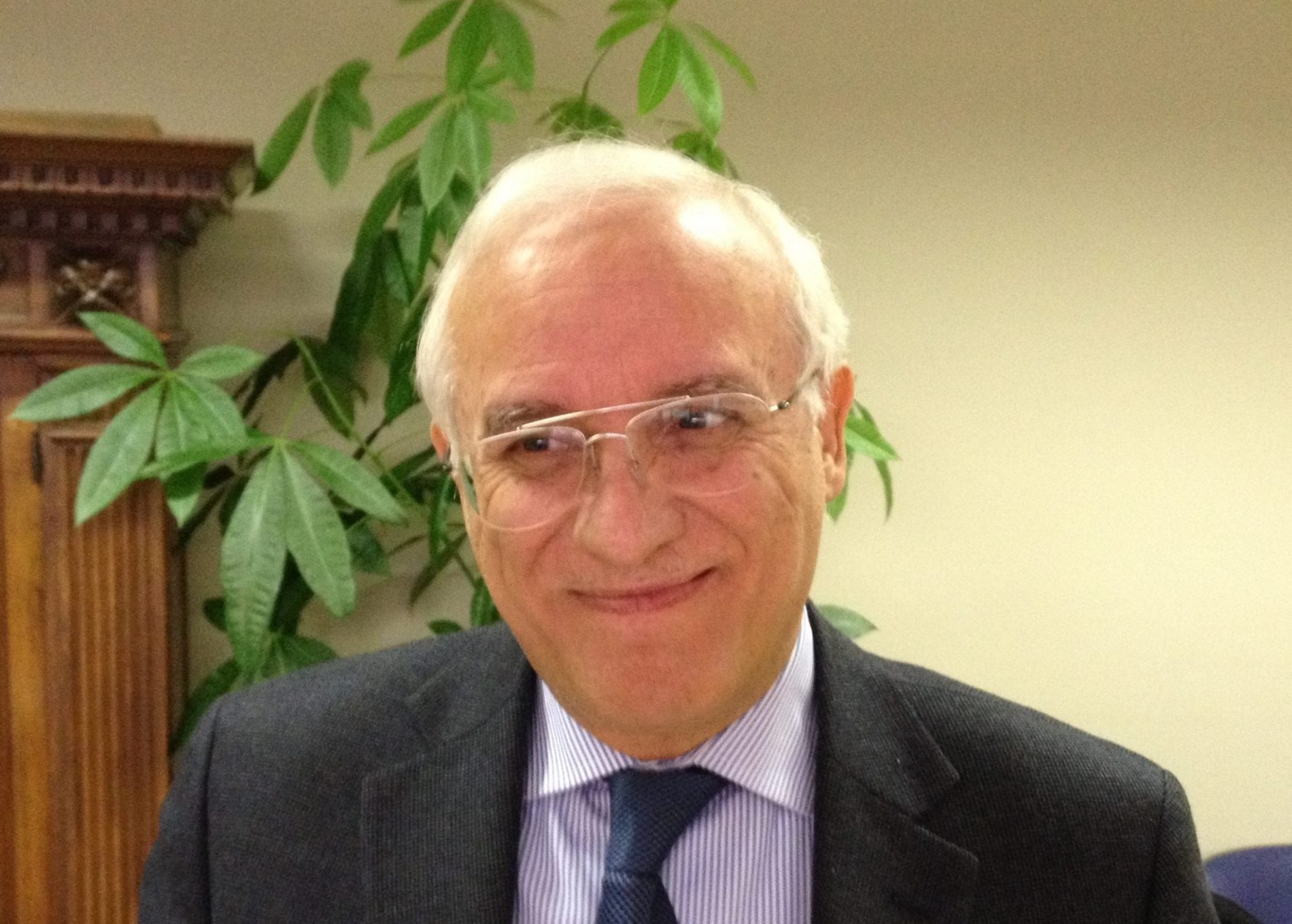 Leopoldo Di Girolamo è sotto attacco