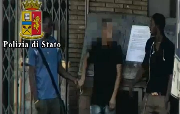 Perugia, le immagini dello spaccio