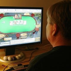 Terni, truffa con il poker online