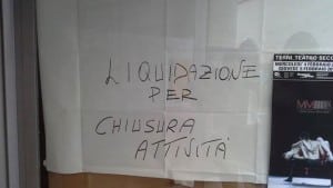 Terni negozio chiuso