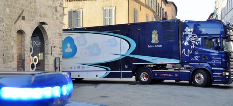 Il truck della polizia di stato