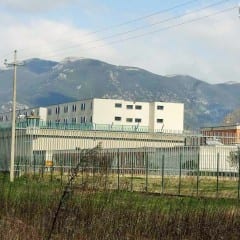 Terni: imprenditore albanese di 46 anni si toglie la vita in carcere