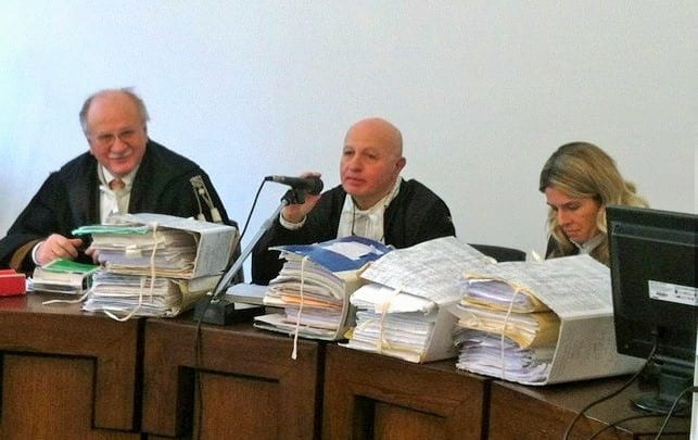Massimo Zanetti (al centro)