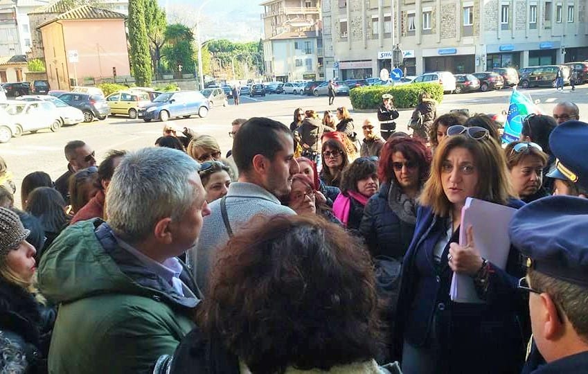 La presidente Marini a colloquio con i lavoratori
