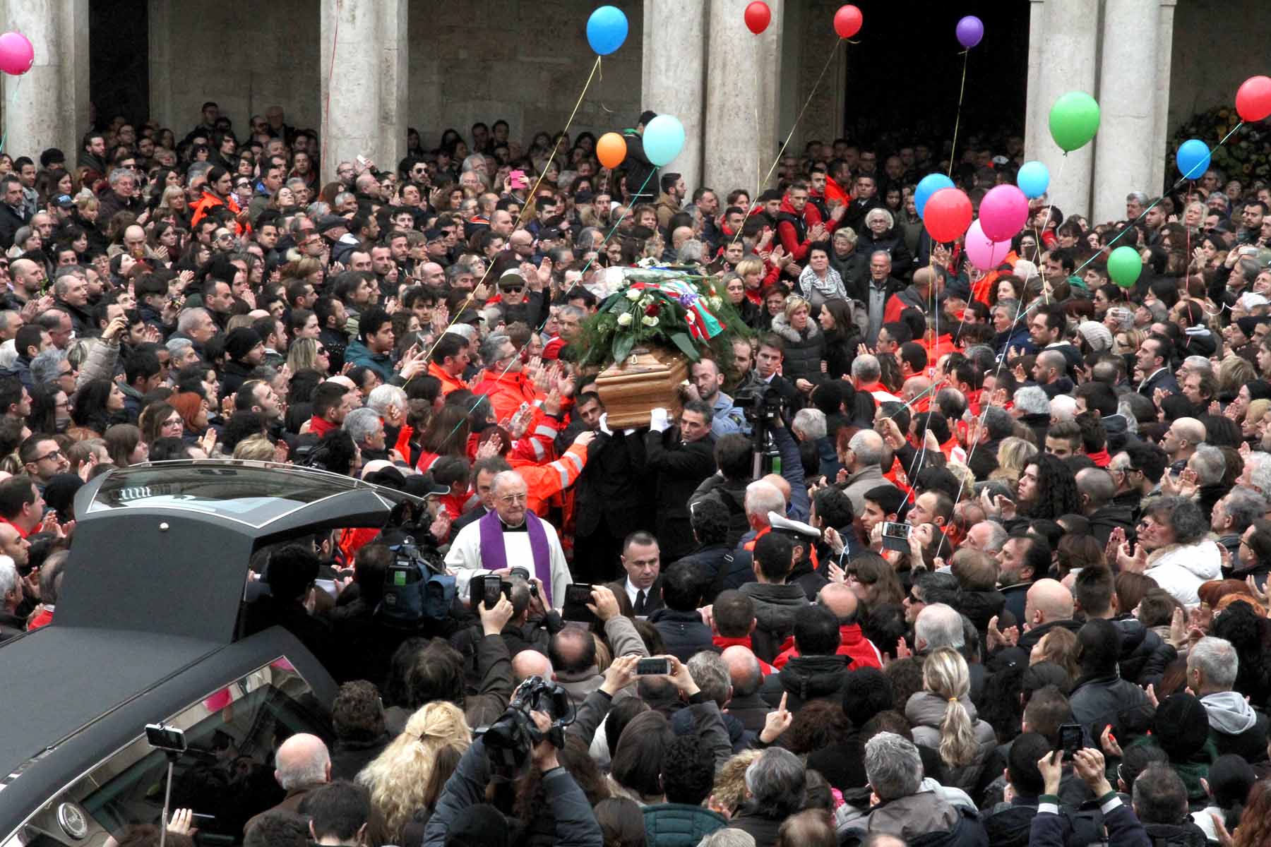 L'addio a David Raggi (Foto A. Mirimao)