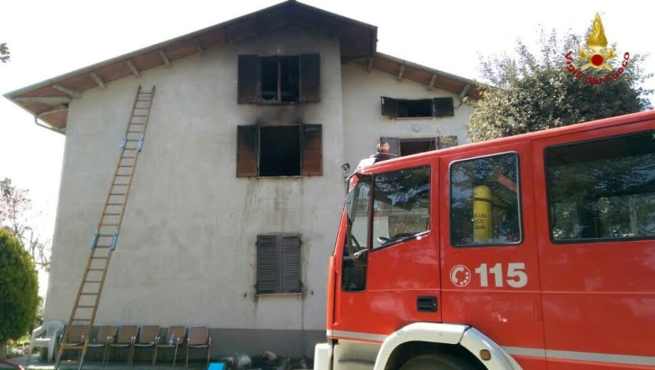 La casa incendiata