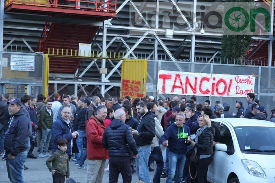 Perugia, grigliata pre-derby dei tifosi