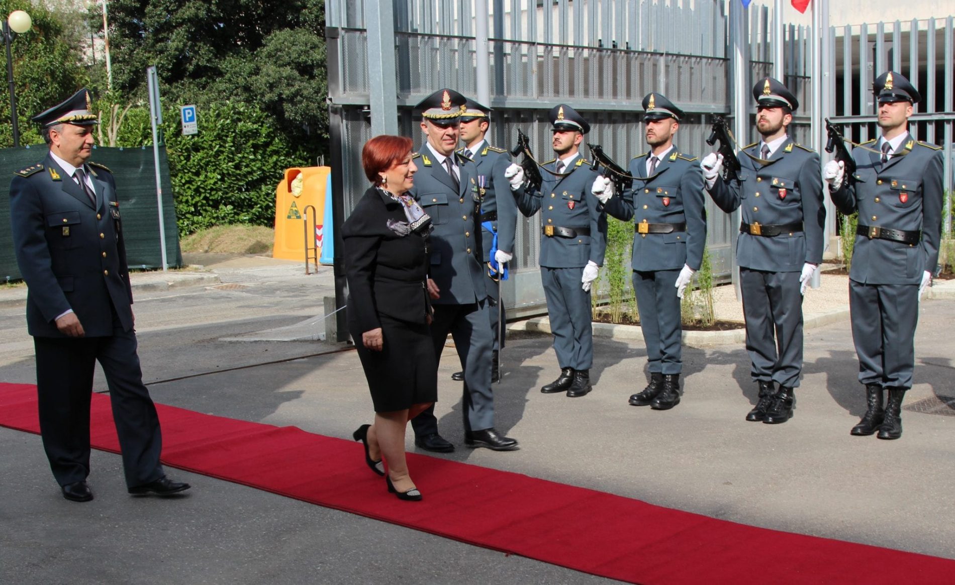 La visita del prefetto alle Fiamme gialle