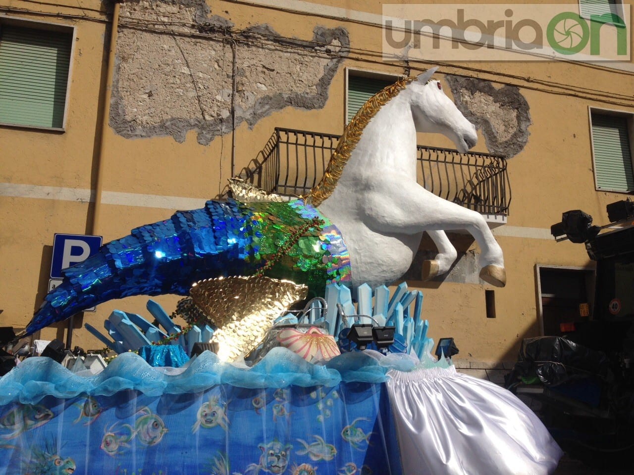 Il carro in pieno sole