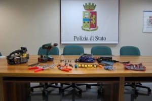 Il materiale sequestrato