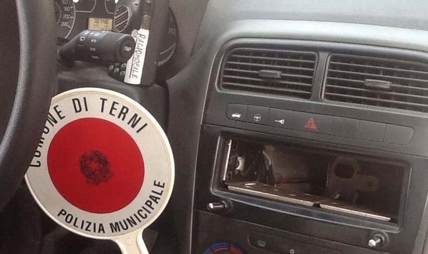 Un'auto della 'Municipale'