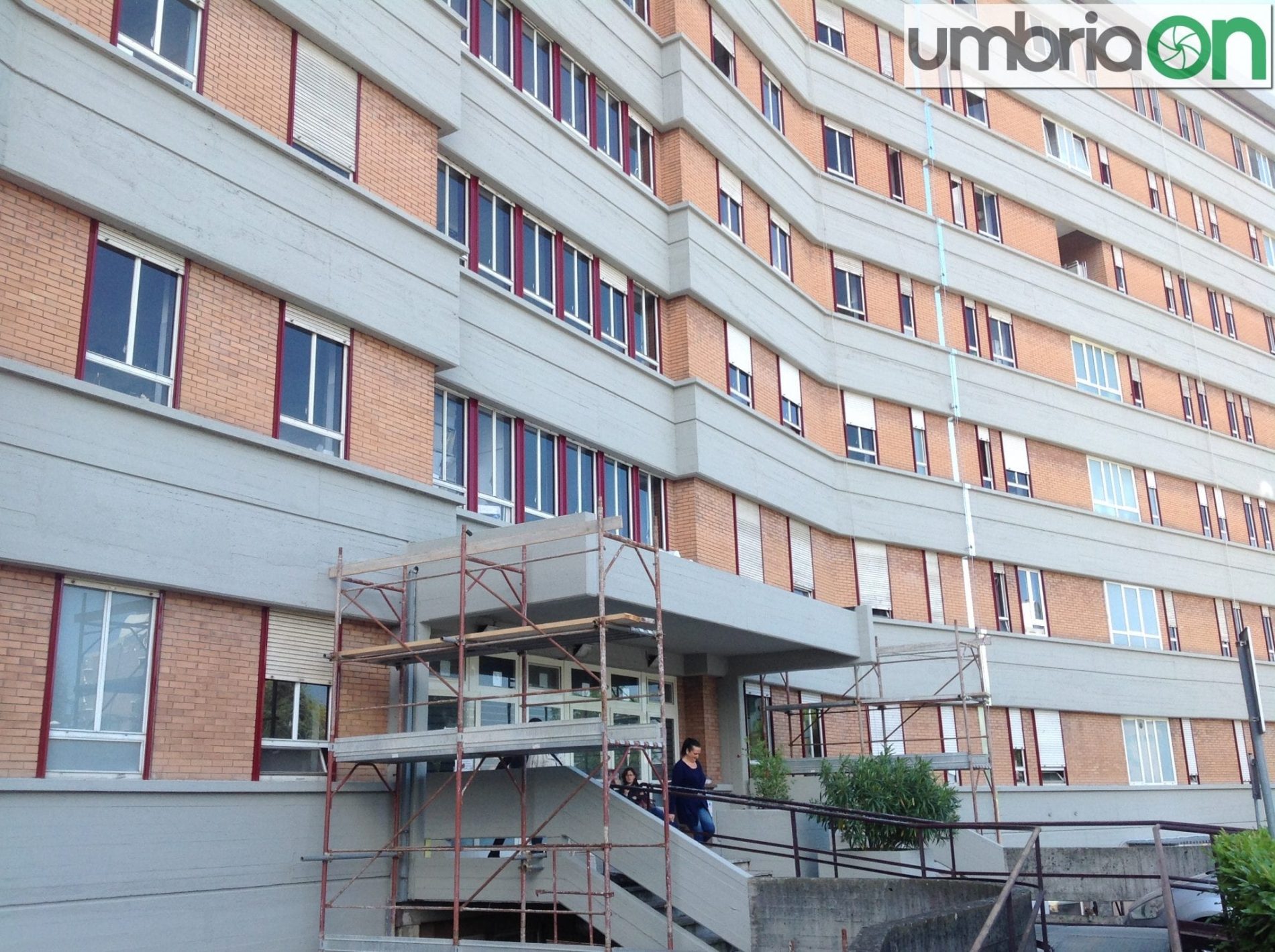Alcuni lavori sulle facciate dell'ospedale