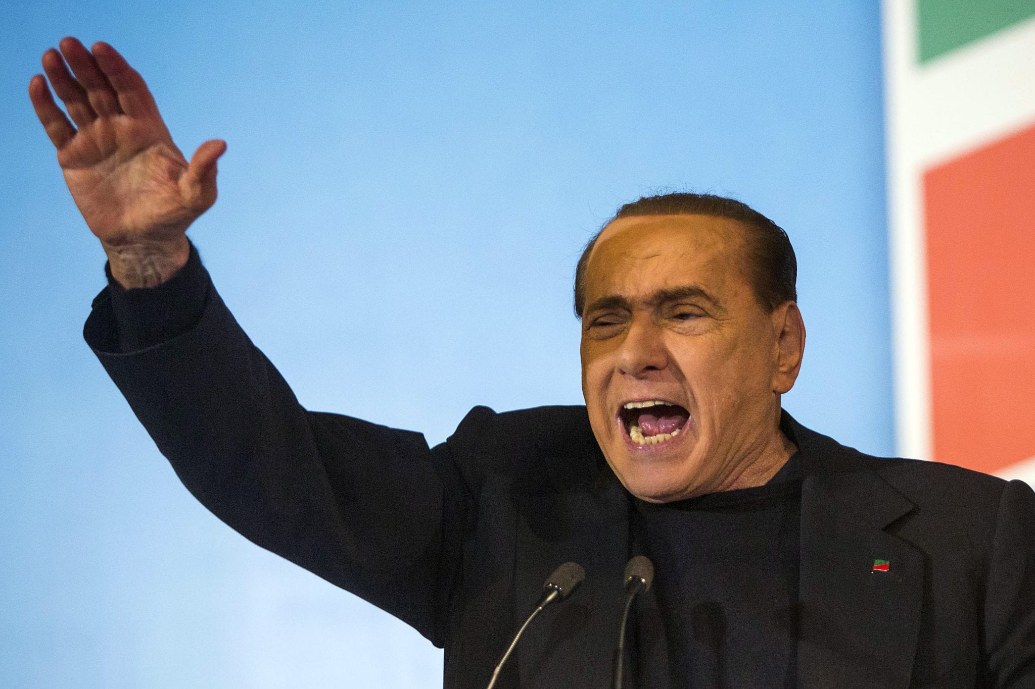 Berlusconi, saltata la ‘prima’ a Perugia