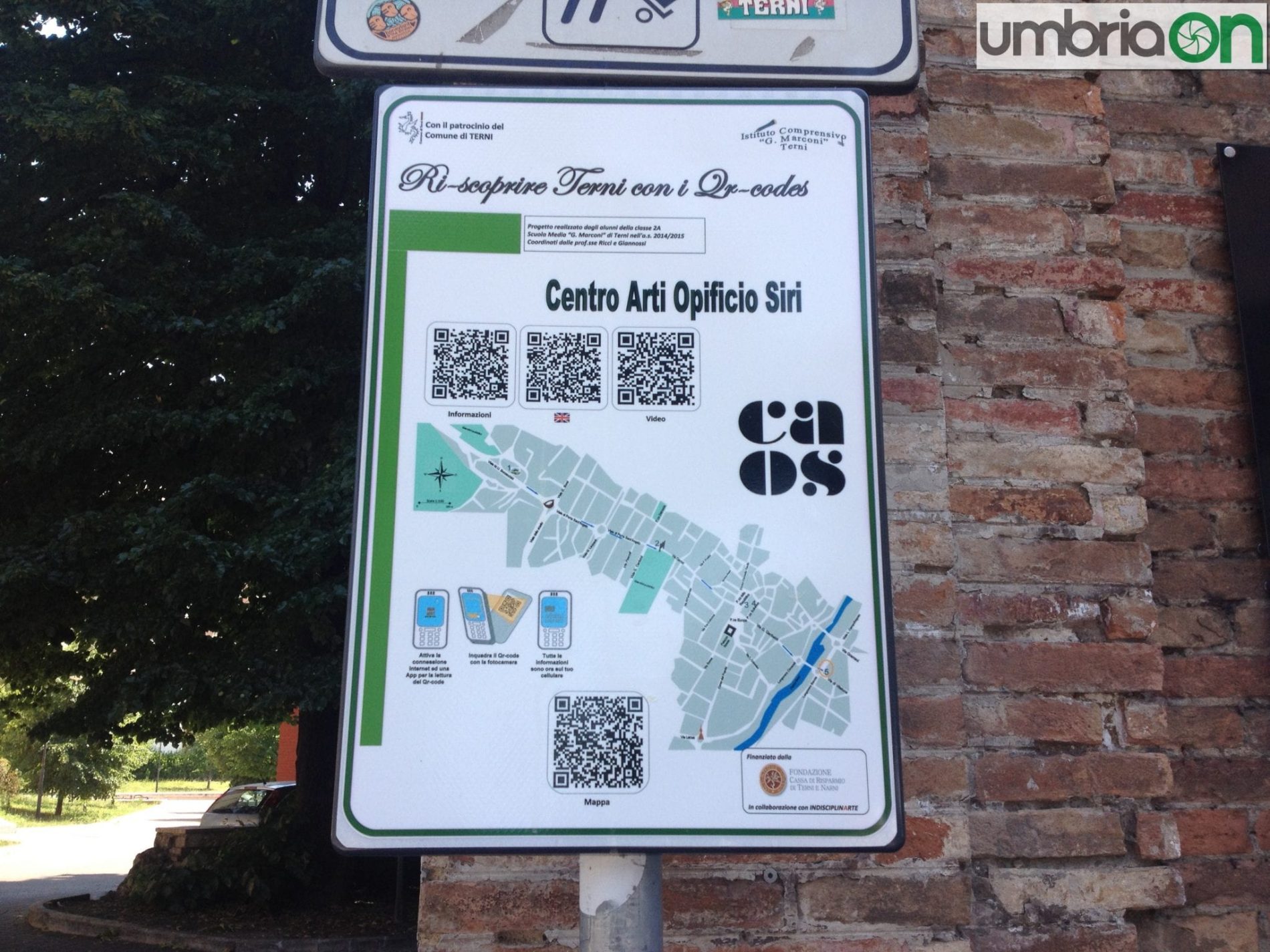 Uno dei pannelli posizionato all'ingresso del Caos