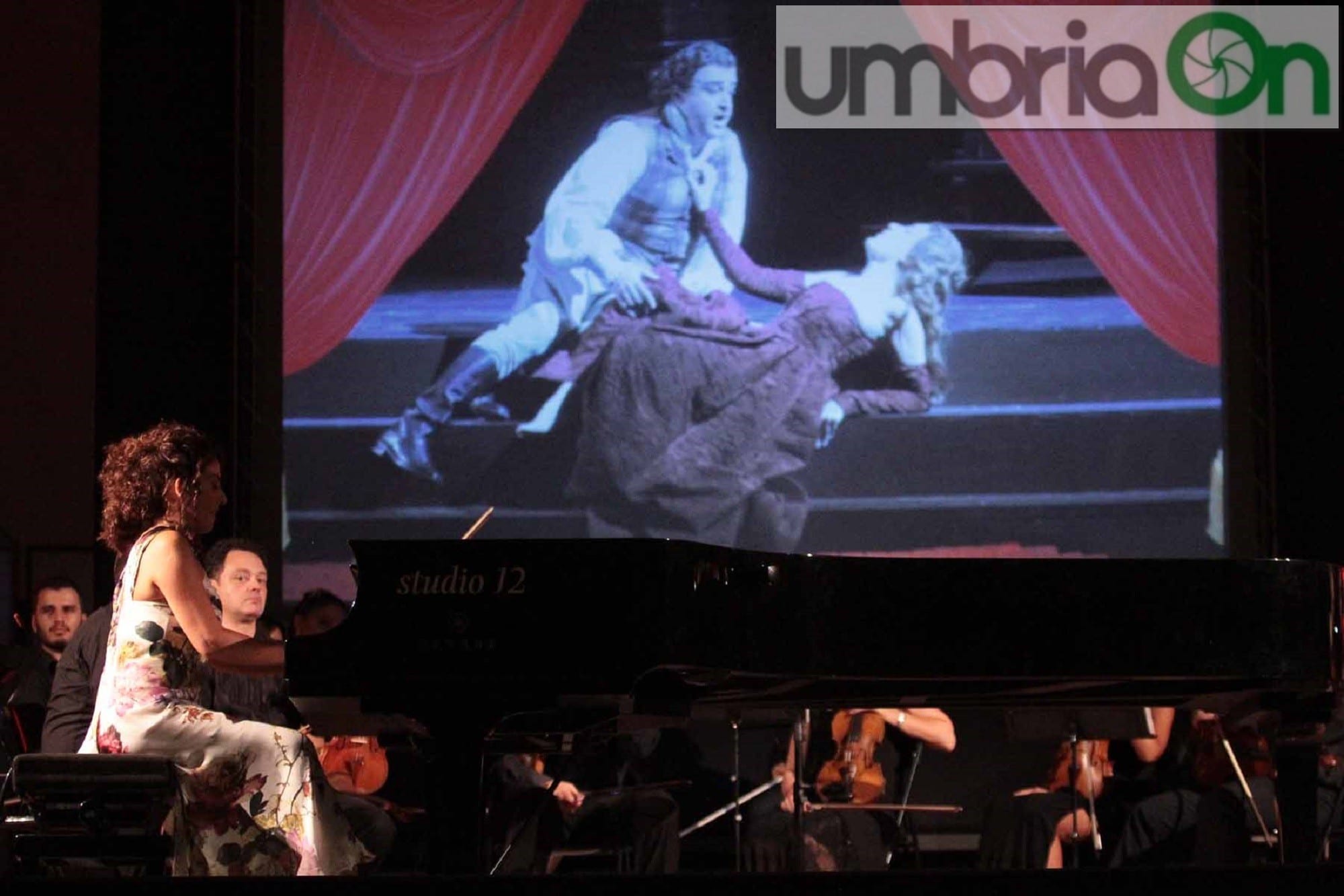 Cristiana Pegoraro in un momento del concerto