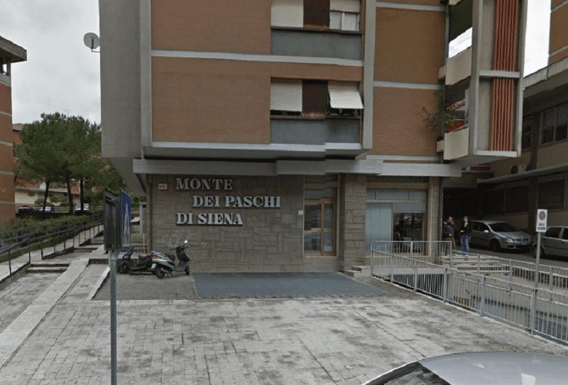 La banca derubata nella notte