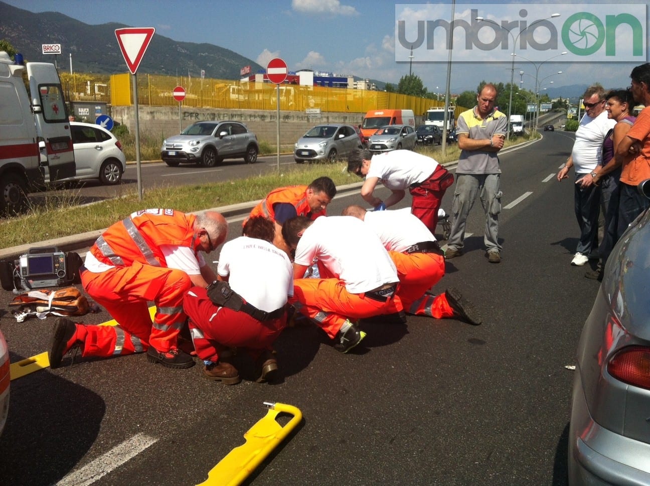 Terni, anziano travolto sulla Marattana
