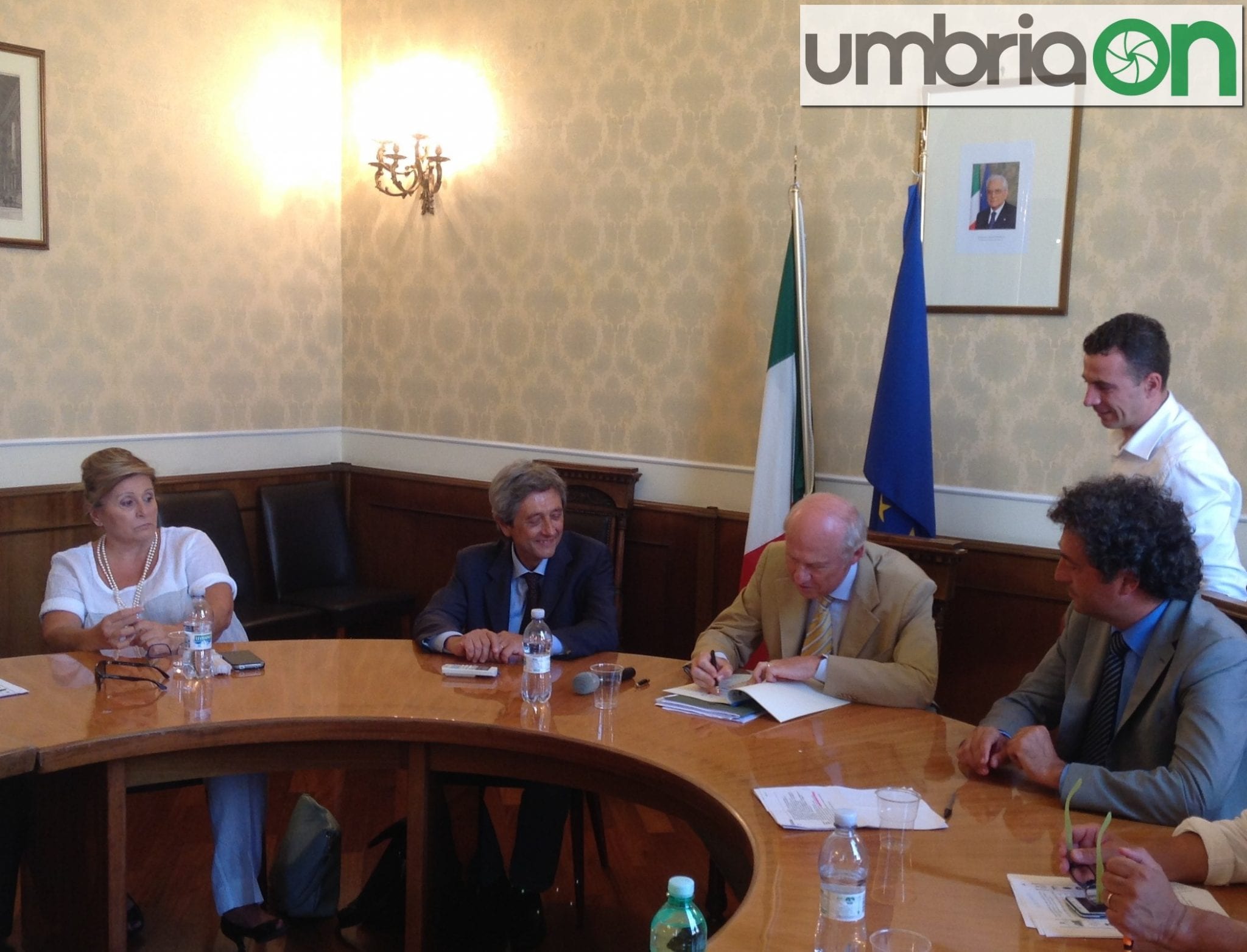 Il prefetto Bellesini firma il protocollo