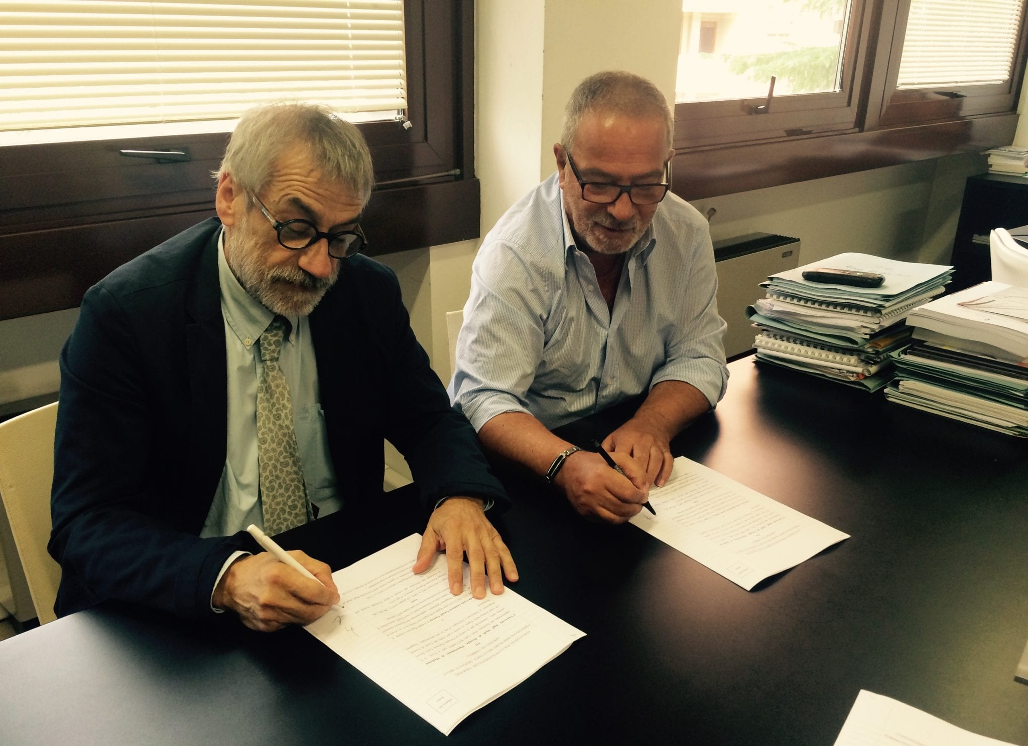 La firma della convenzione