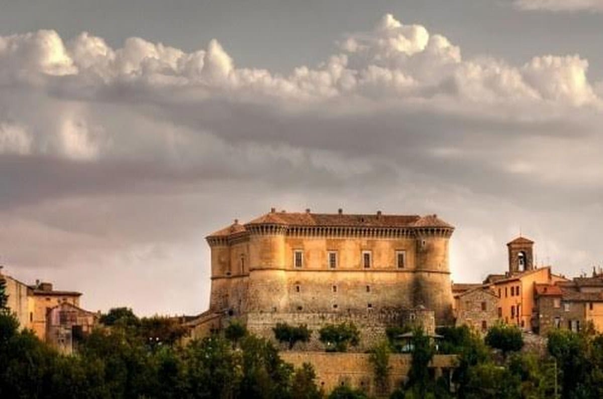 Il castello di Alviano
