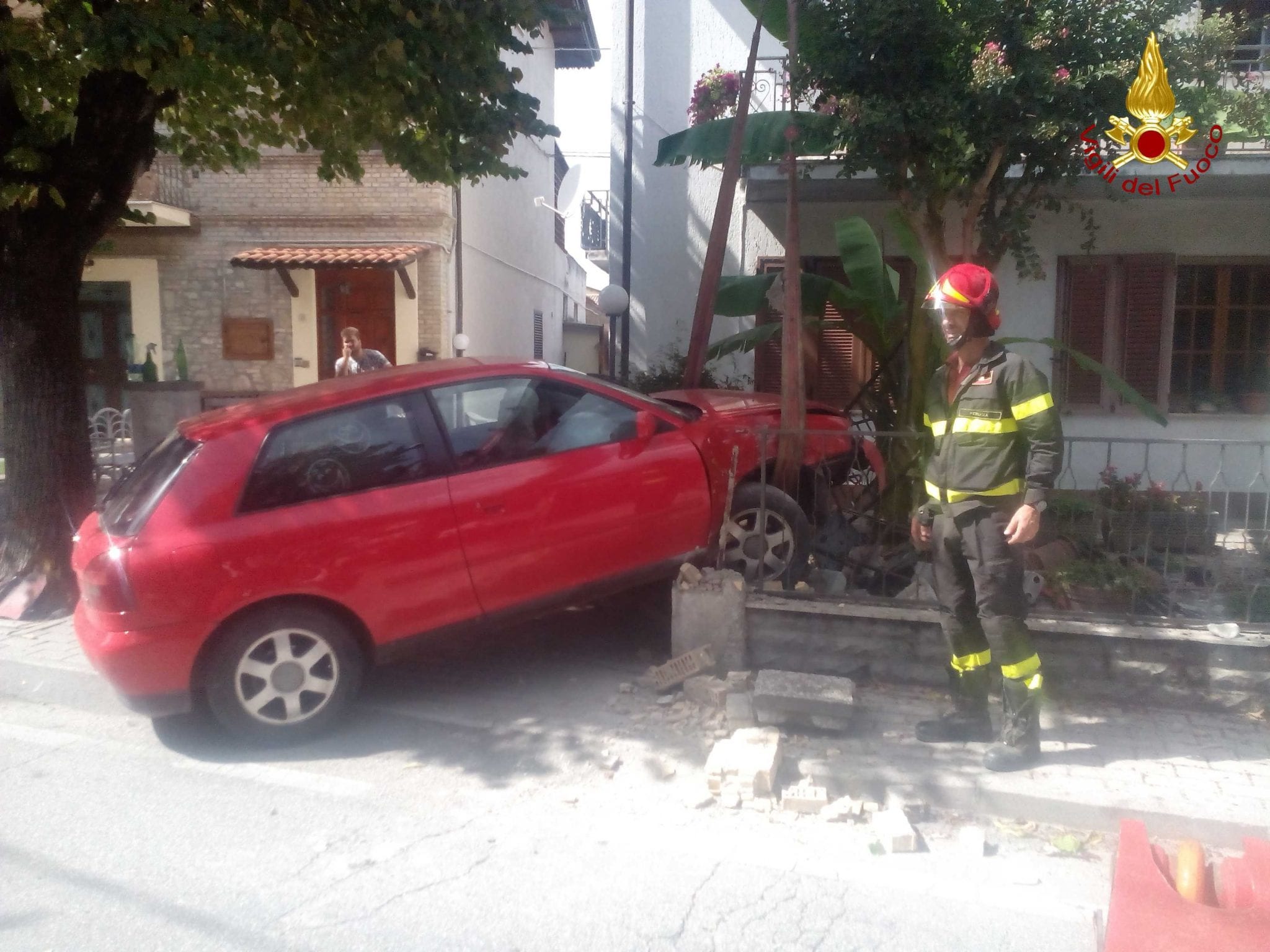 Vigili del fuoco al lavoro