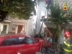 Auto contro contatori del gas1