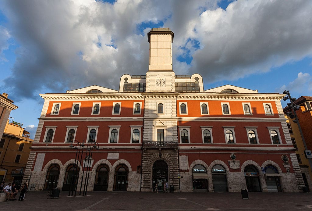 La biblioteca comunale di Terni (Foto Marco Ilari)