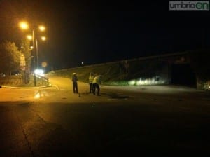 I vigili urbani effettuano i rilievi