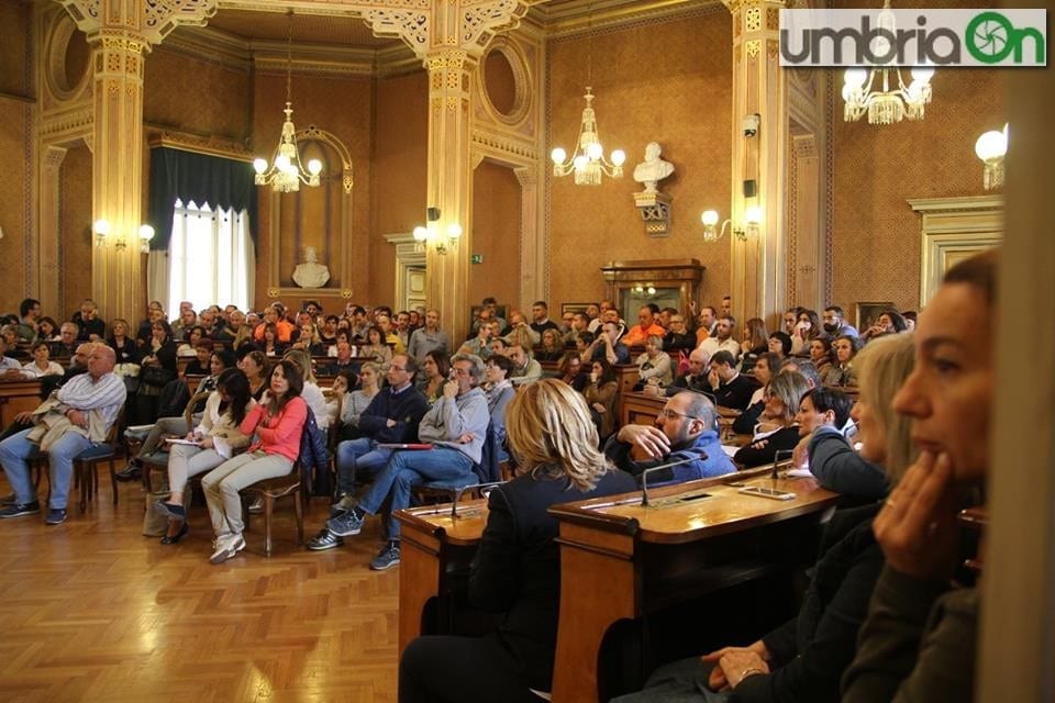 Un'assemblea dei lavoratori