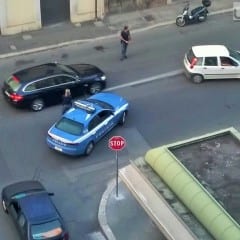 Terni, auto in ‘panne’: è quella della polizia
