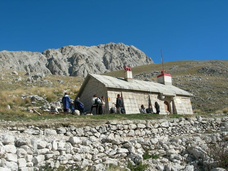 Il rifugio Garibaldi (foto Provincia di Teramo)