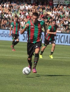 Martin Valjent in azione contro il Cagliari: suo il gol nella gara d'andata