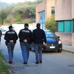 Perugia, droga: tre scuole sotto la lente