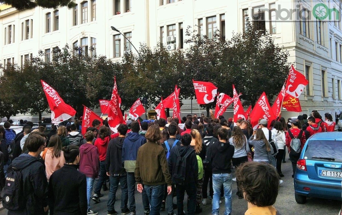 La partenza del corteo