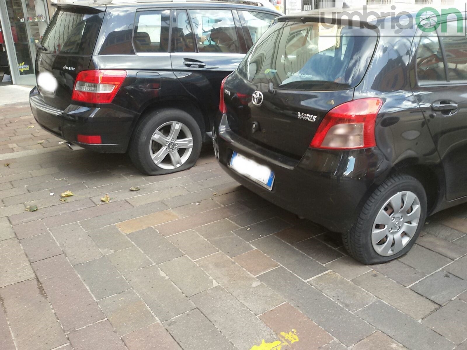 Due delle auto danneggiate