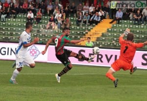Il tiro del 2-0 di Fabio Ceravolo