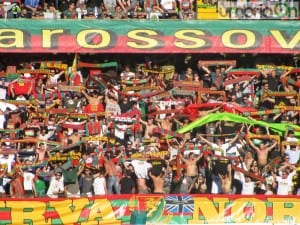 La sciarpata della curva nord rossoverde