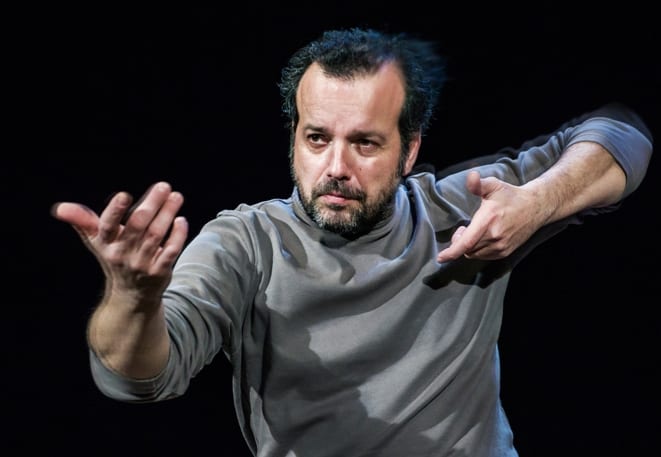 Mario Perrotta in scena