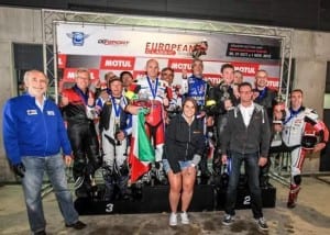 Il team vincitore con Bellucci e Zaccarelli (foto European Classic Series)