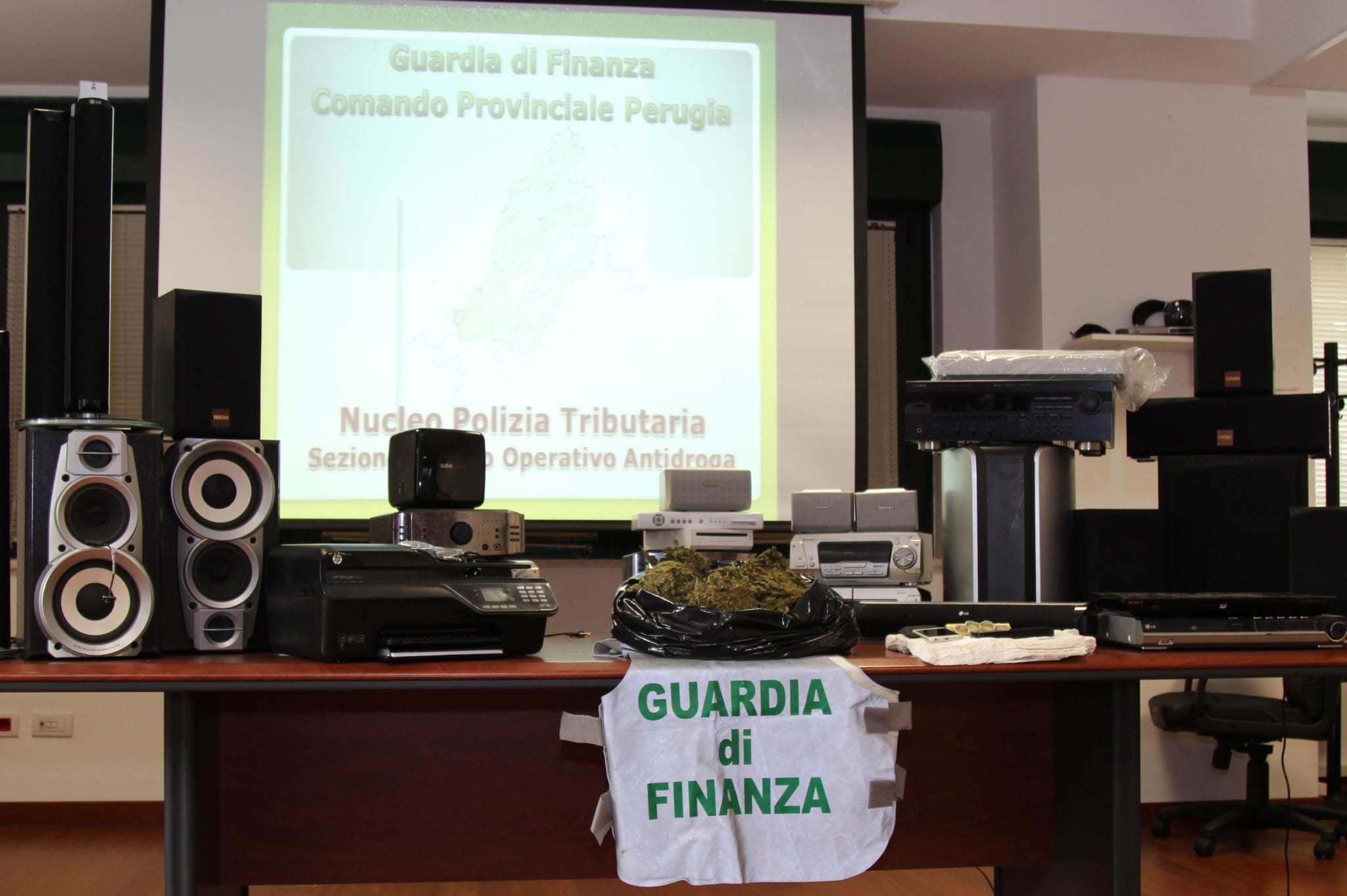Il materiale sequestrato