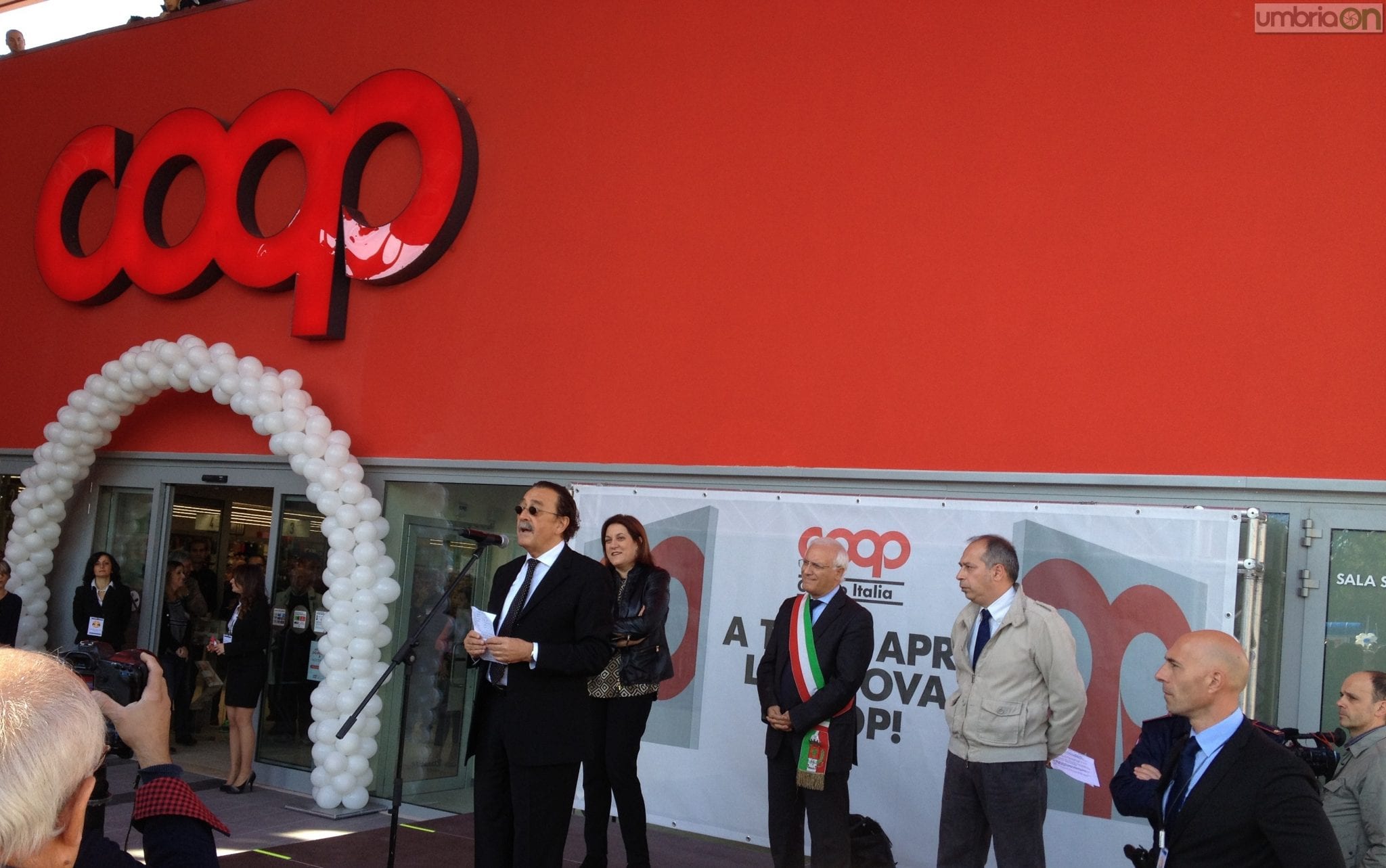 L'inaugurazione di 'Fontana di Polo'