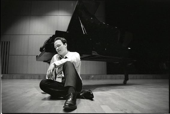 Il pianista Romain Descharmes