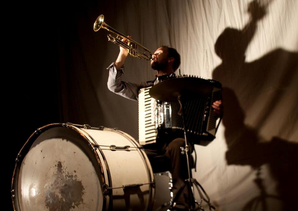 Degustazioni musicali: ecco Leash e Elliott