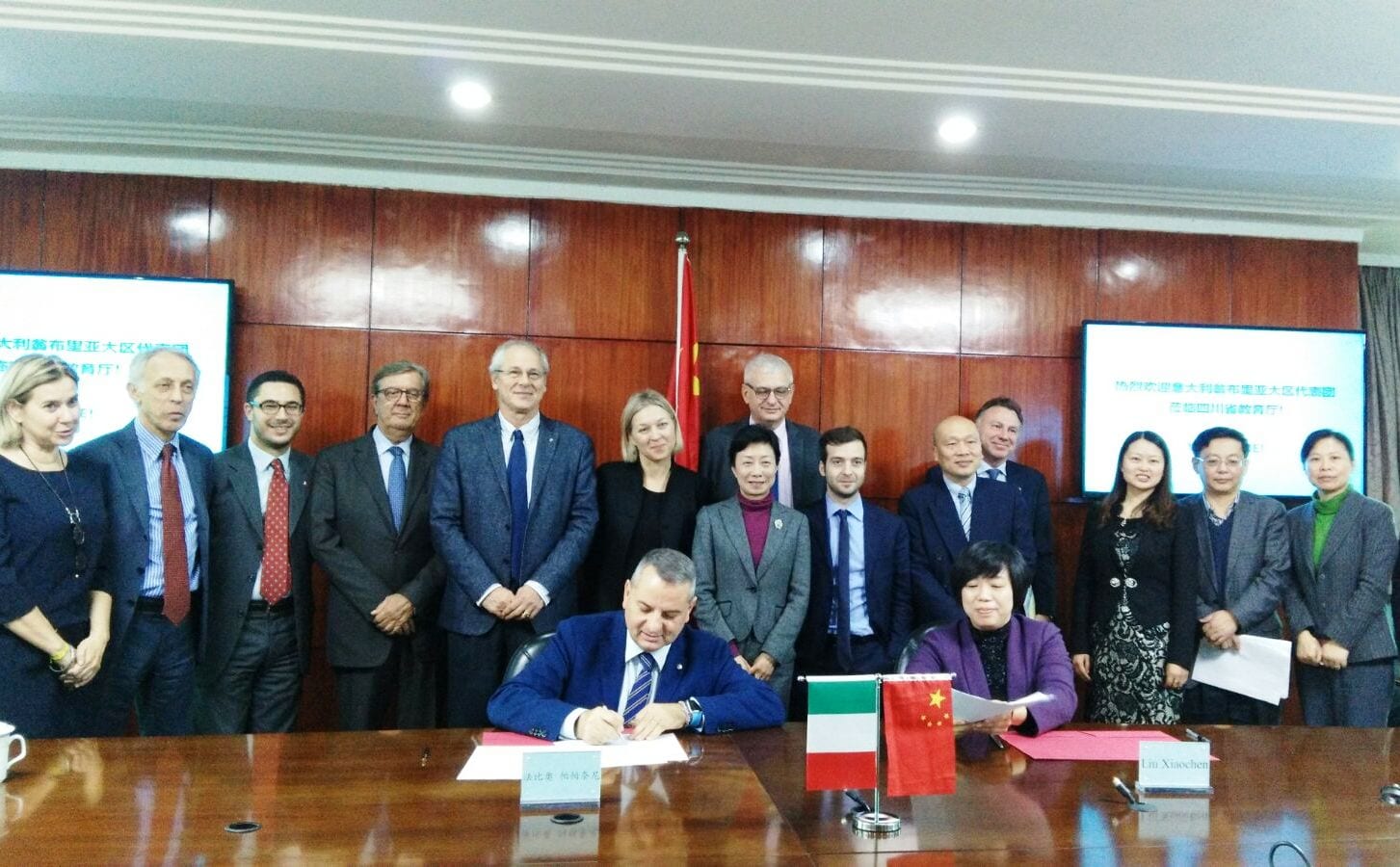 La firma dell'intesa Umbria-Cina