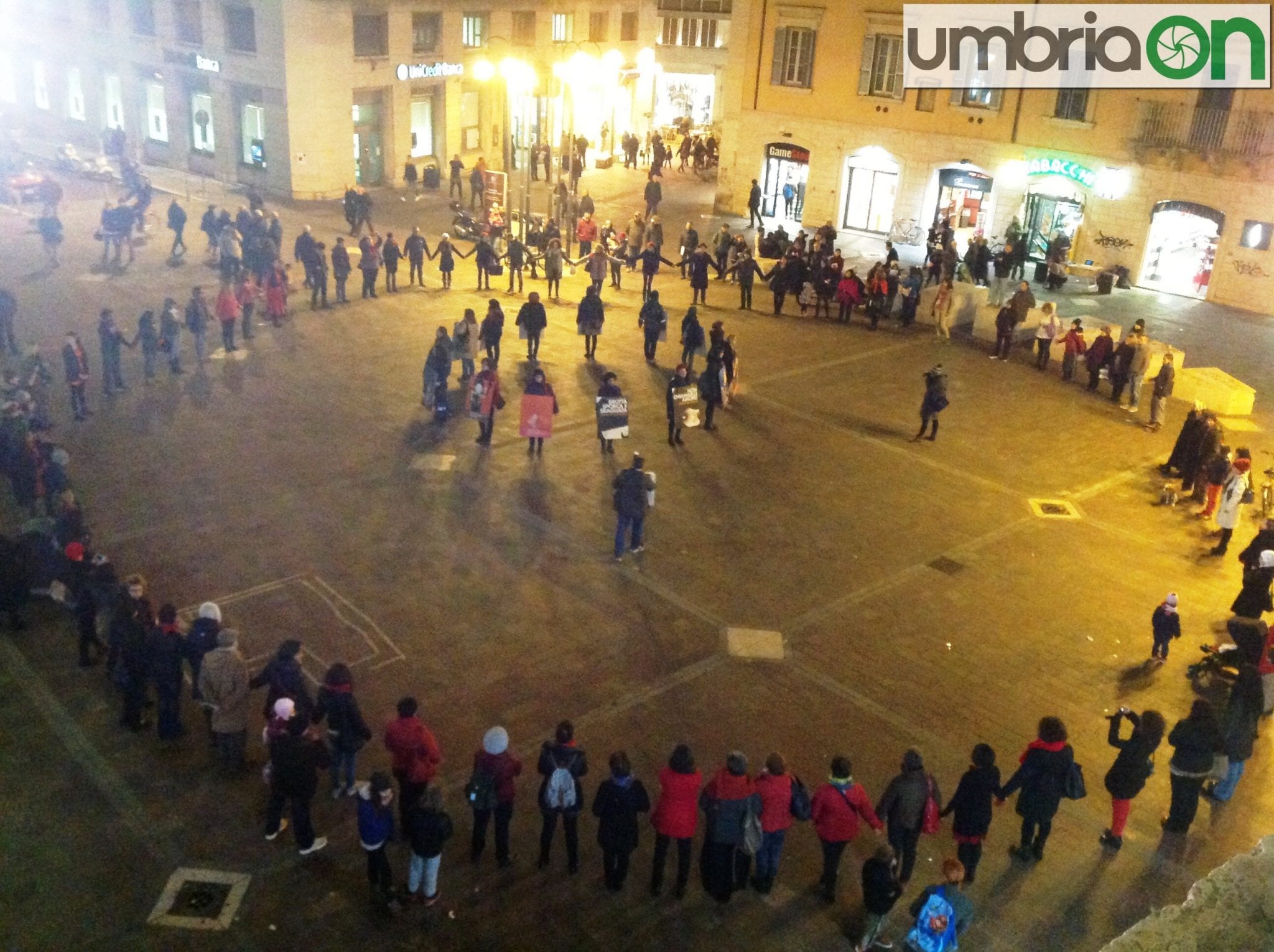 A Terni si grida «NO»