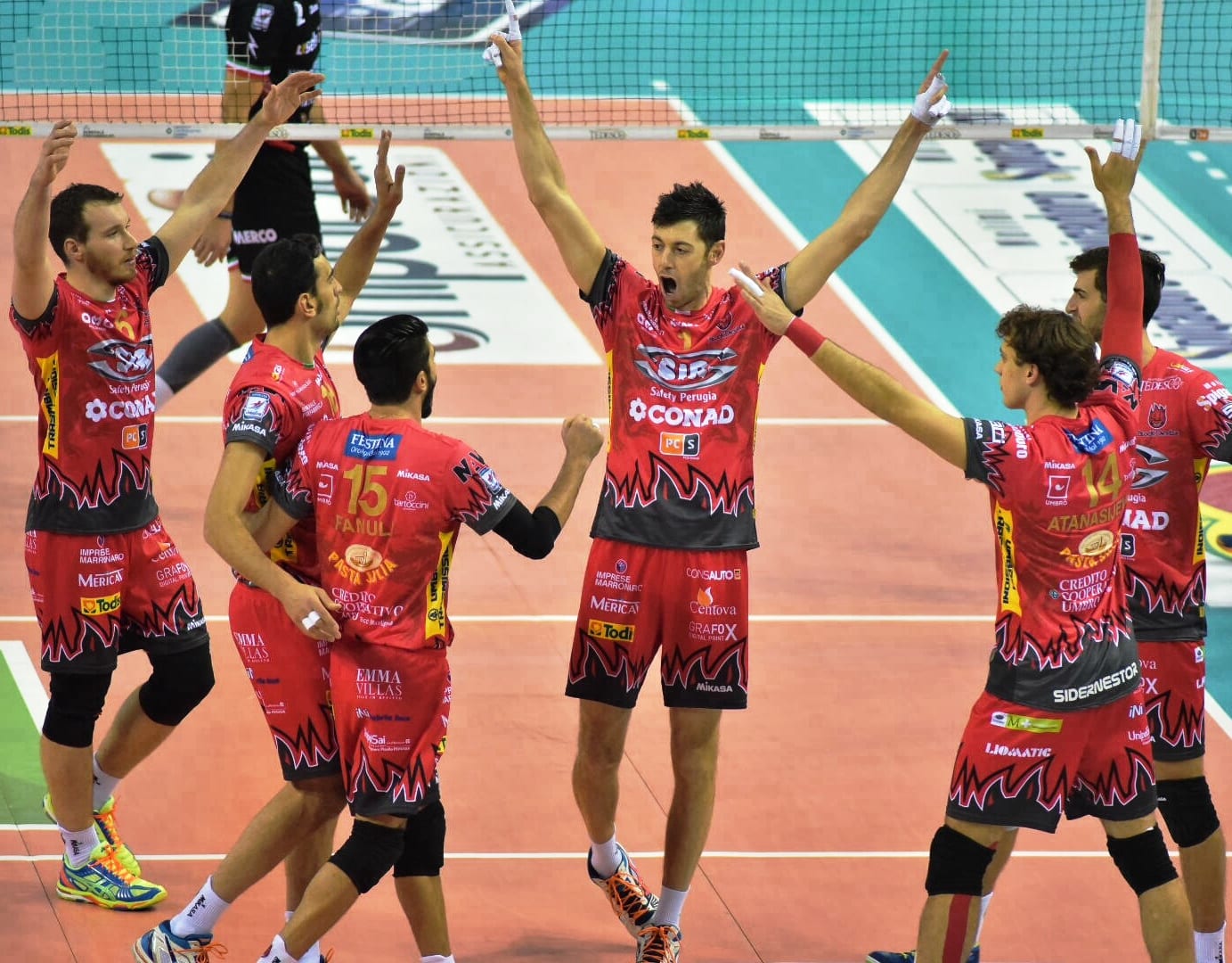 Volley, la Sir cala il tris: Molfetta sconfitta
